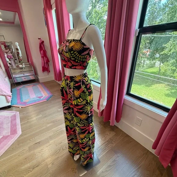 Tropical Print Two-Piece Set Adjustable Cami and Wide Leg Lined Pants w/ Pockets - Picture 6 of 9